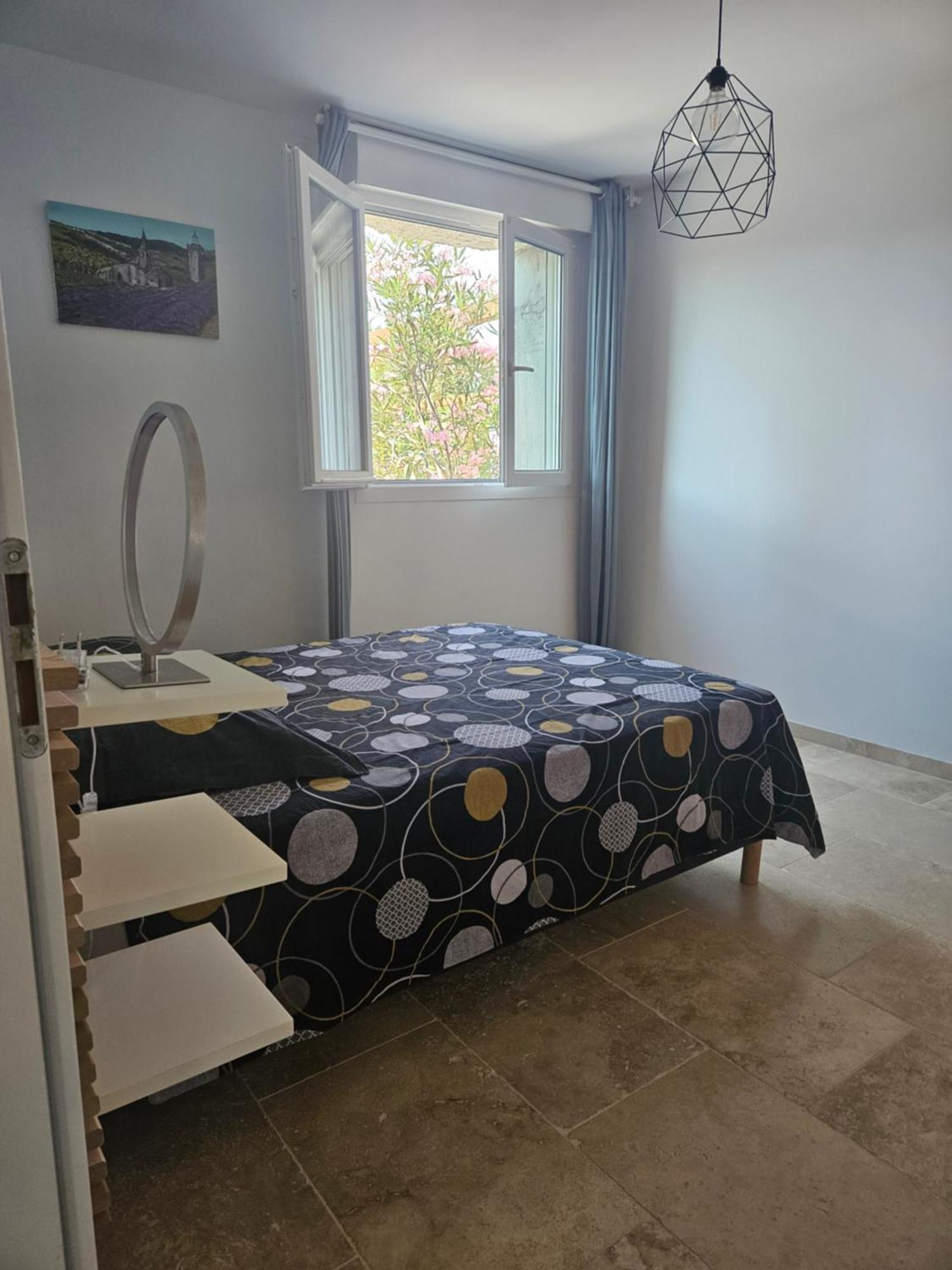 Le Rubiz Apartment La Coucourde Екстериор снимка